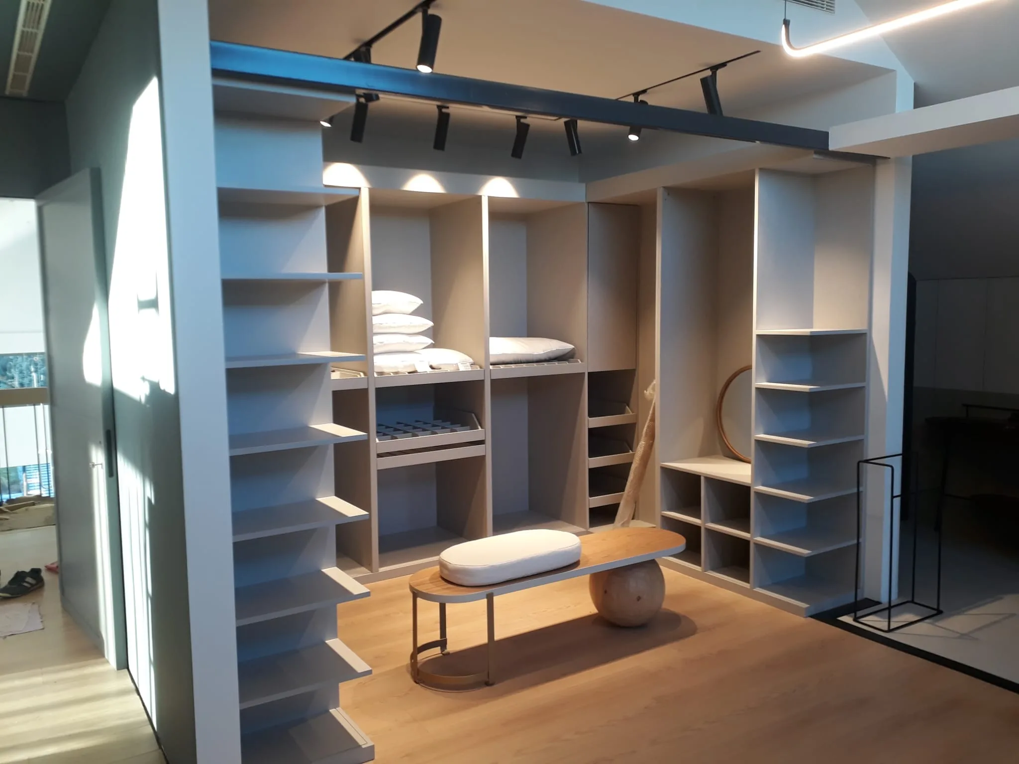 Oda Yenileme ve Gardolap Montajı